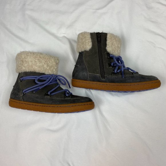 Clarks Ariana Mae Junior Boot Size 1.5M - Picture 2 of 10